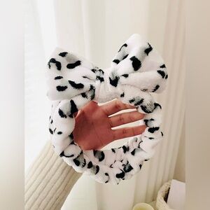 1pc Bow Decor Coral Velvet Bath Headband